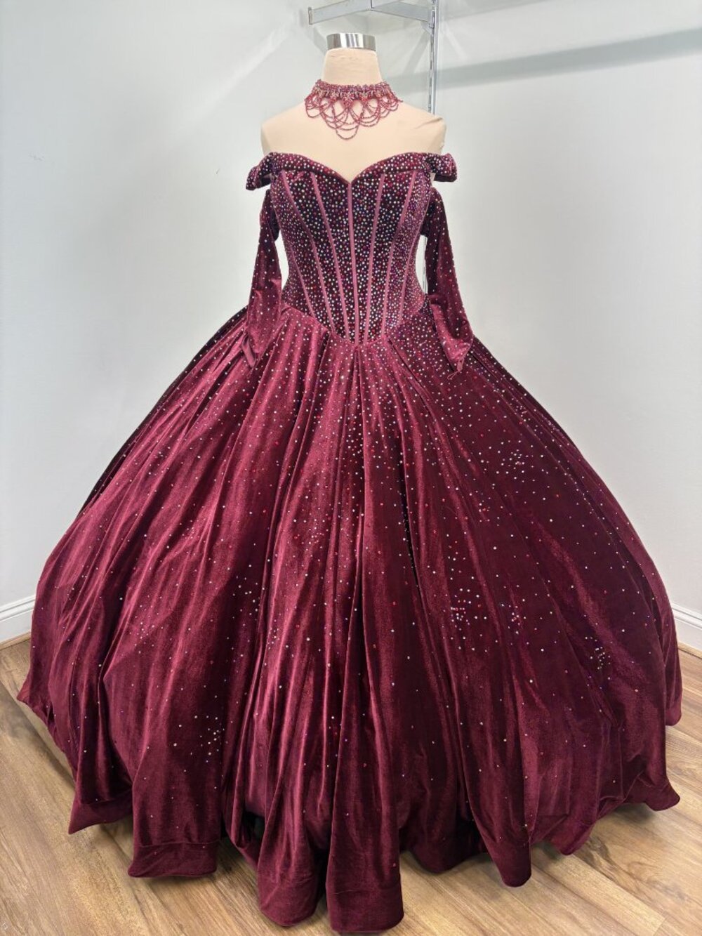 ✨ STUNNING BOUTIQUE FIND! Amarra 54257 Quinceañera Dress Wine – Size 12